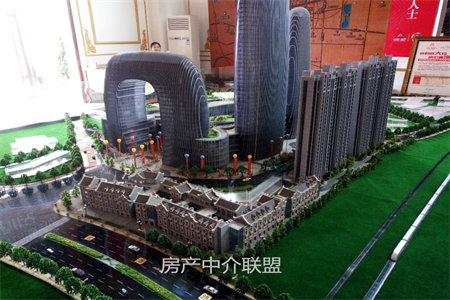 舜华园高层113平带付方通透户型